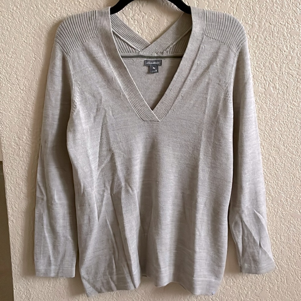 Eddie Bauer V-Neck lightweight sweater